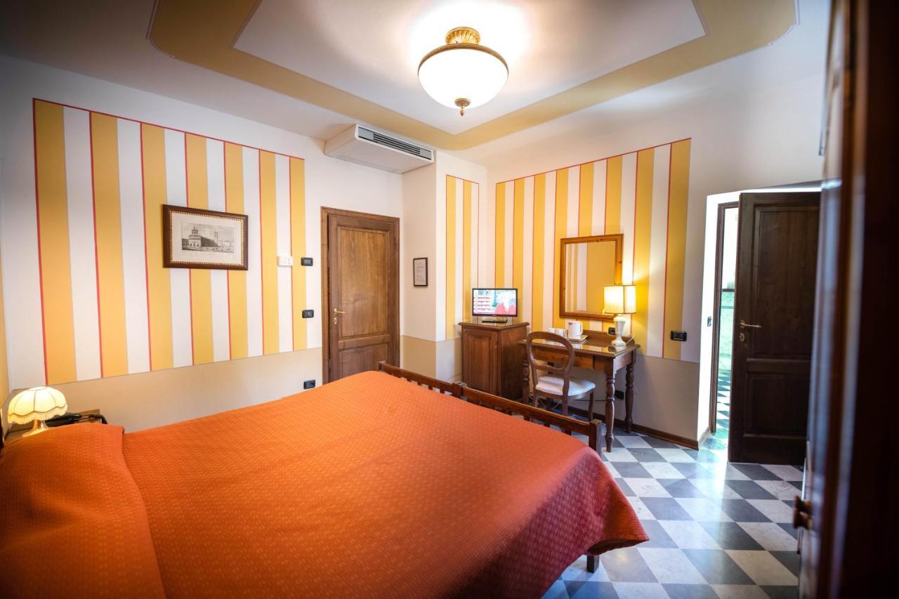 Park Hotel Regina - With Air-Condition And Pool Баньї-ді-Лукка Екстер'єр фото